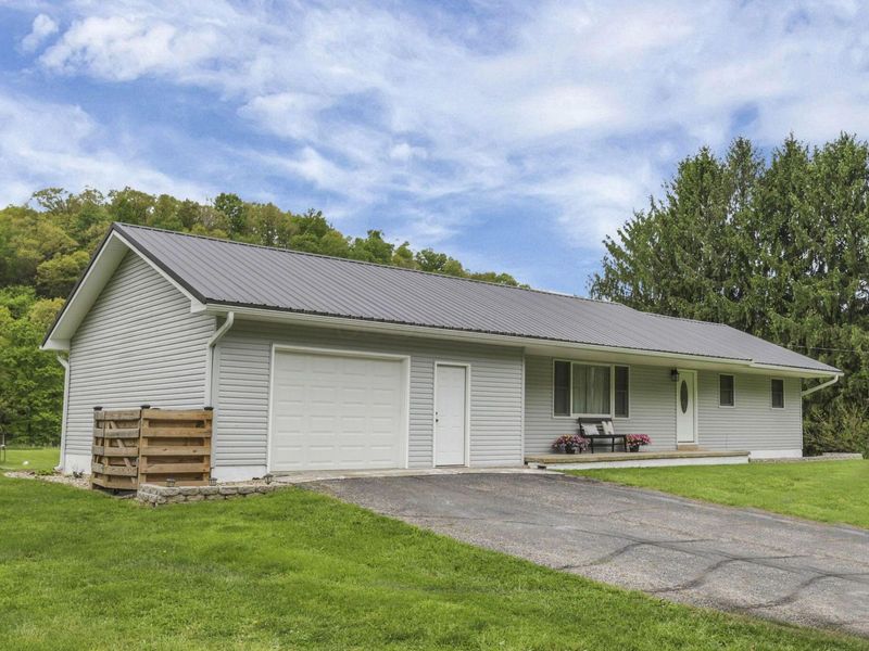 4377 Hickman Road NE, Newark, OH 43055 Photo 3