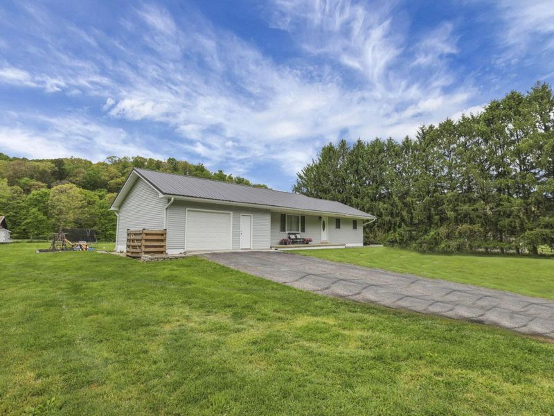 4377 Hickman Road NE, Newark, OH 43055 Photo 4