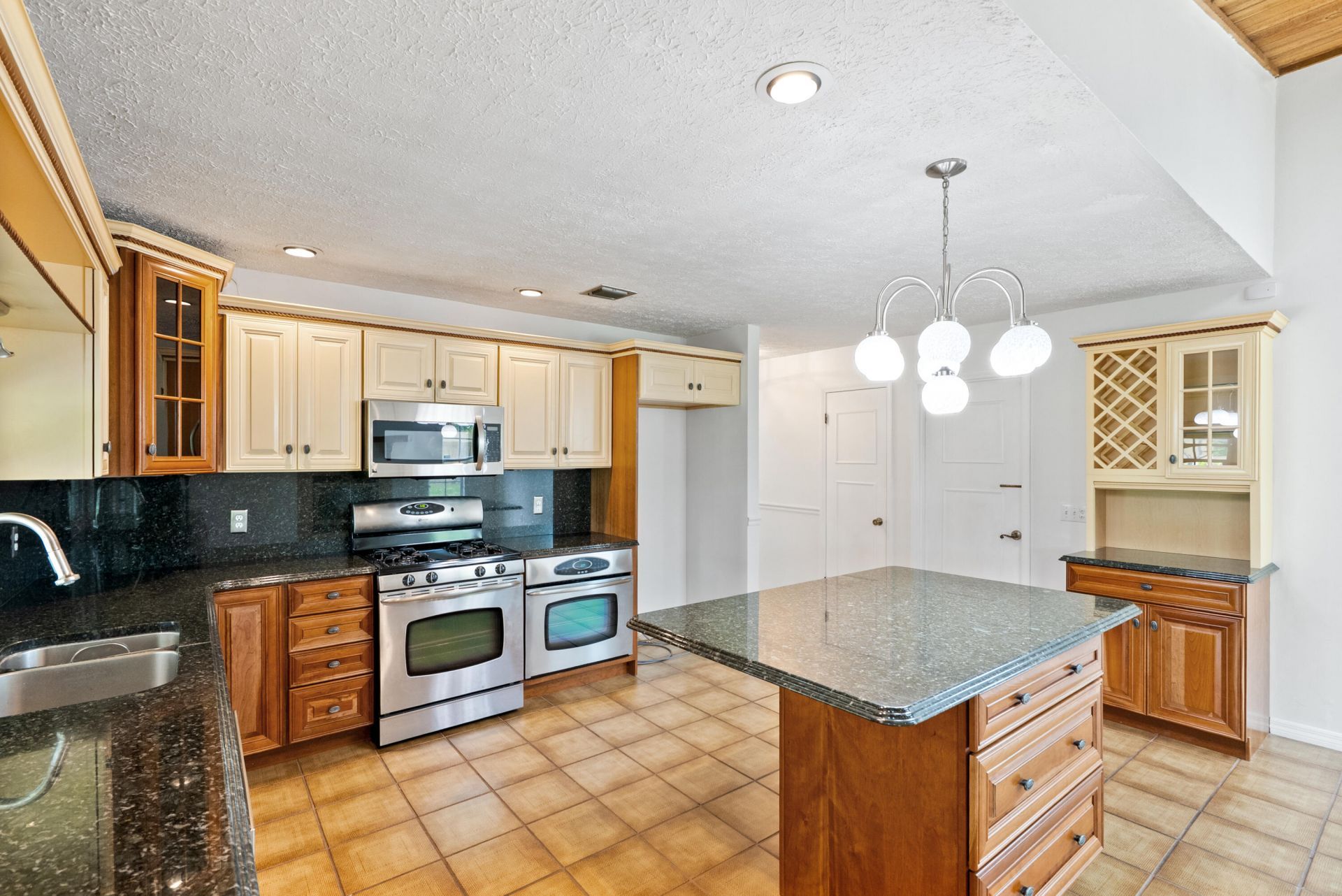 2415 NW Cove View, Stuart, FL 34994 Photo