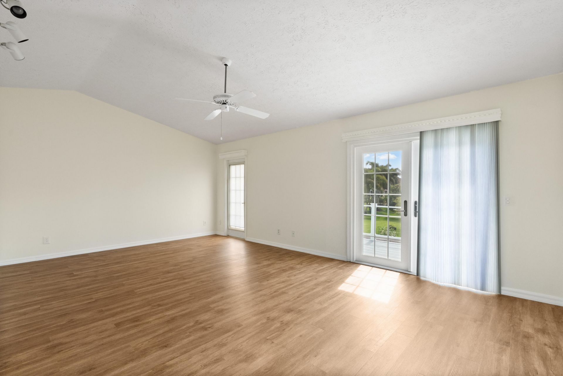 2415 NW Cove View, Stuart, FL 34994 Photo