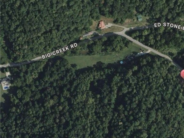 1492 Big Creek Road, Chapmanville, WV 25508