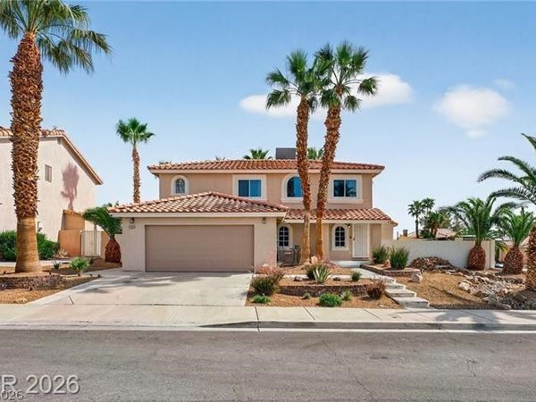 930 Plantation Acres Street , Henderson, NV 89014
