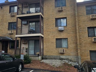 23 Country Club Drive, Unit 1014, Manchester, NH 03102