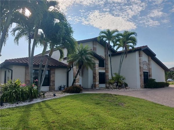 2727 SE 24th PL , CAPE CORAL, FL 33904