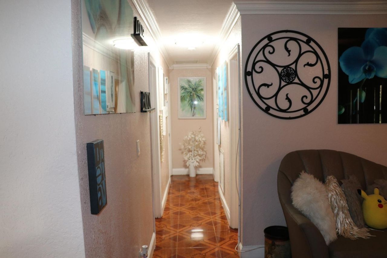 1731 NE 1st Avenue, Pompano Beach, FL 33060 Photo