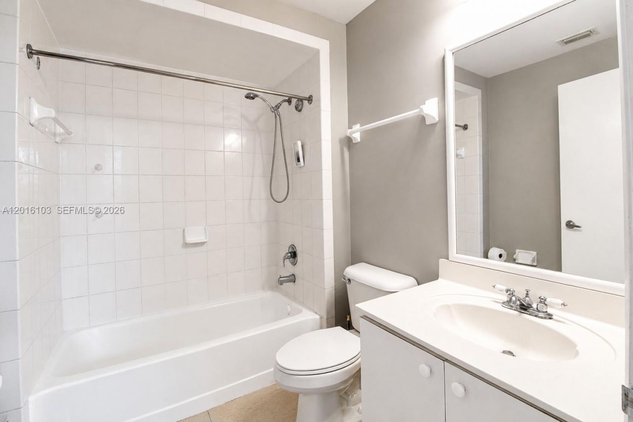 7400 W 20th Ave , Unit 312, Hialeah, FL 33016 Photo