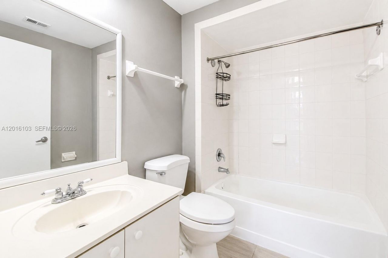 7400 W 20th Ave , Unit 312, Hialeah, FL 33016 Photo