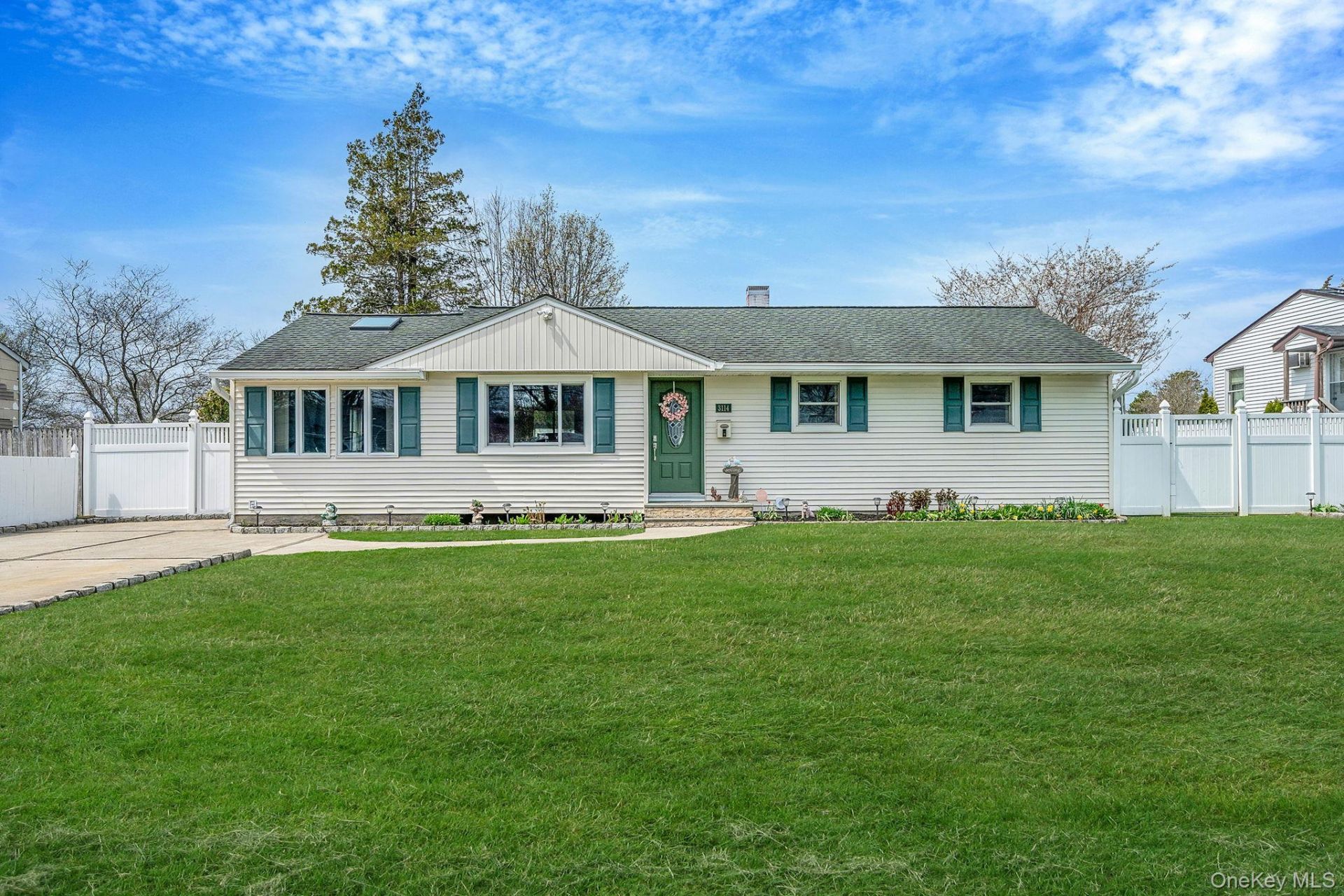 3114 Connecticut Avenue , Medford, NY 11763 Main Photo
