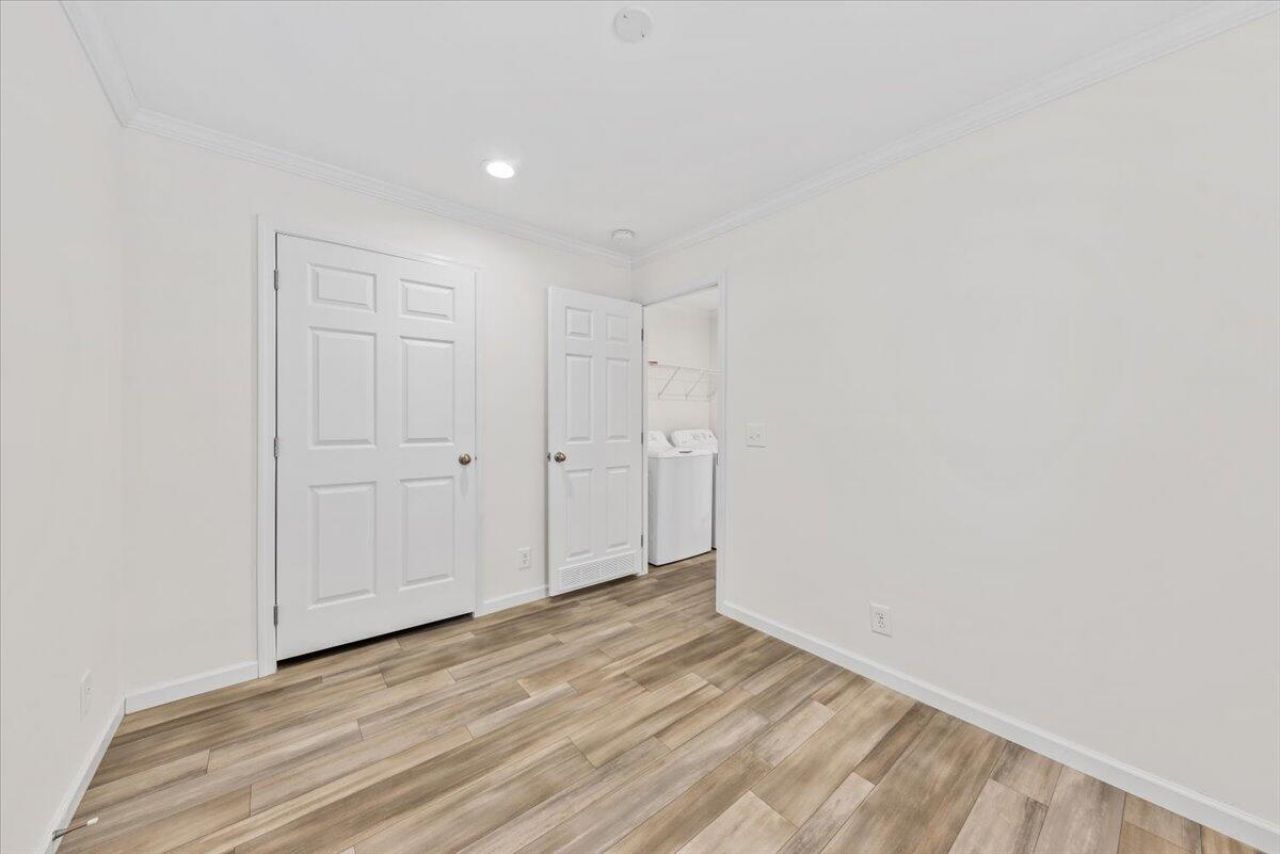 1156 Russell Drive Photo 14