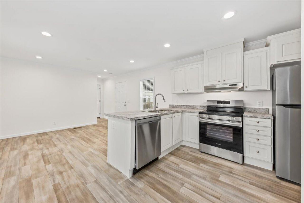 1156 Russell Drive Photo 8