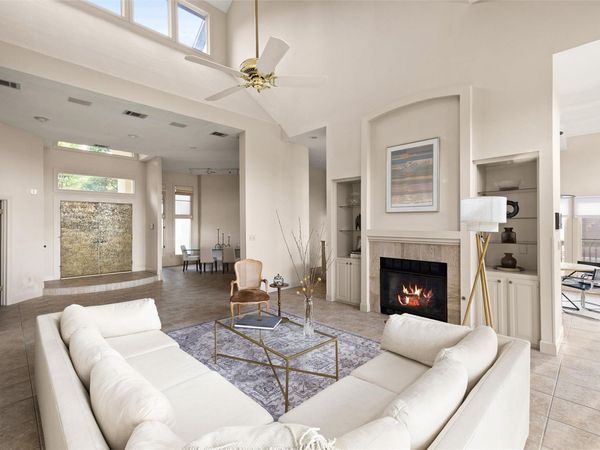 5900 Westslope DR, Austin, TX 78731