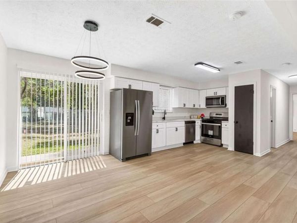 8878 Burnham Way, Jonesboro, GA 30238