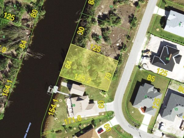 9598 SPRING CIRCLE , PORT CHARLOTTE, FL 33981