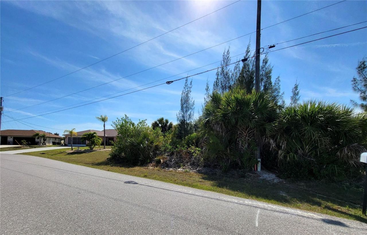 9598 Spring Circle , Port Charlotte, FL 33981 Photo