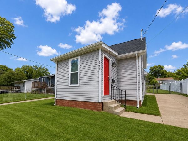 3941 16th Street, Des Moines, IA 50313