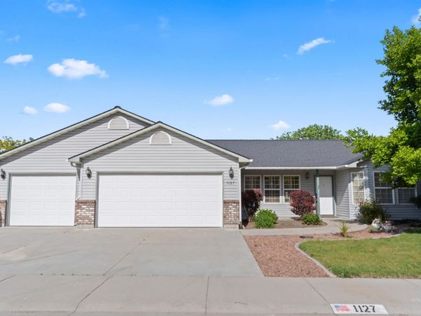 1127 N Lightning, Meridian, ID 83642