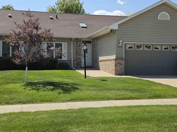 4209 Briarwood Drive, Cedar Falls, IA 50613
