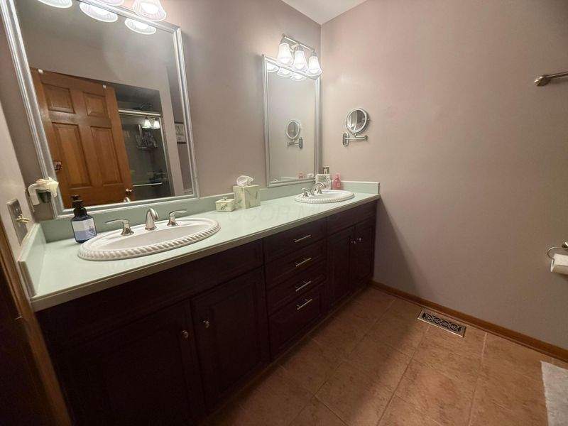 6741 Lakeside Circle W, Columbus, OH 43085 Photo 15