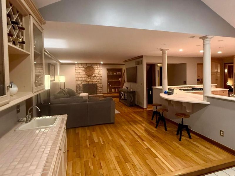 6741 Lakeside Circle W, Columbus, OH 43085 Photo 4