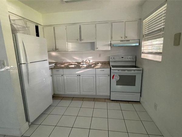 5200 NW 16th St, Lauderhill, FL 33313