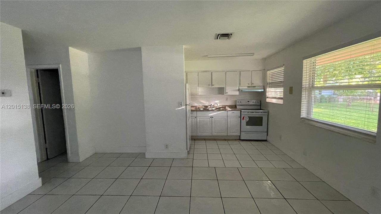 5200 NW 16th St, Lauderhill, FL 33313 Photo