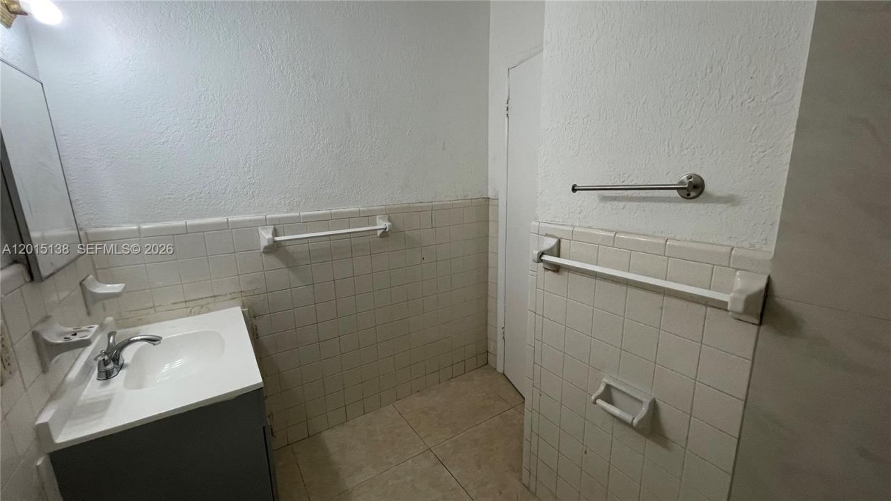5200 NW 16th St, Lauderhill, FL 33313 Photo