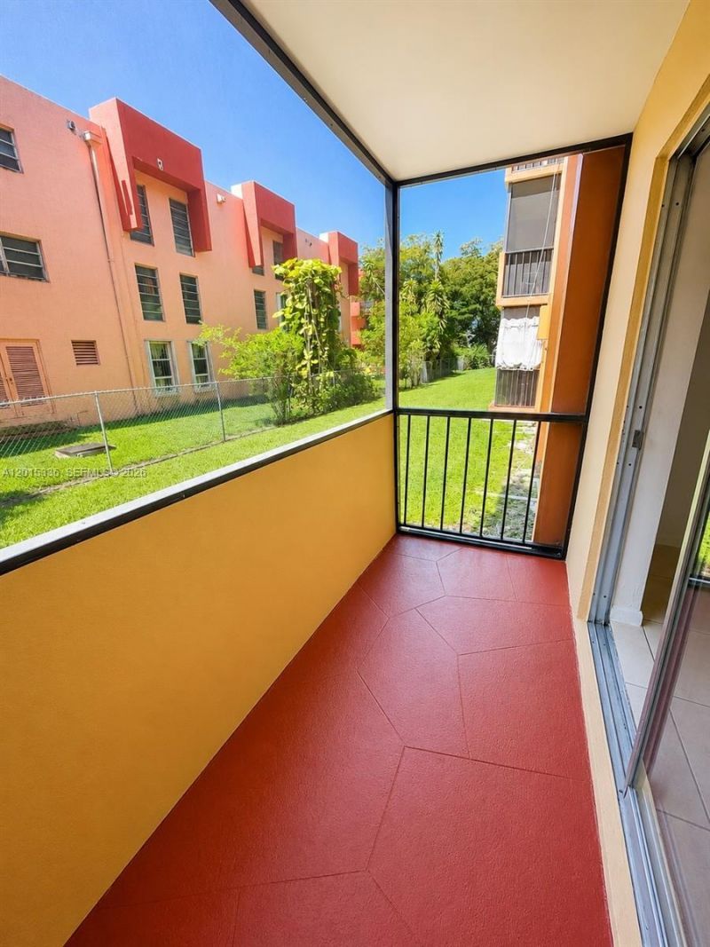525 NW 72nd Ave, Unit 107, Miami, FL 33126 Photo