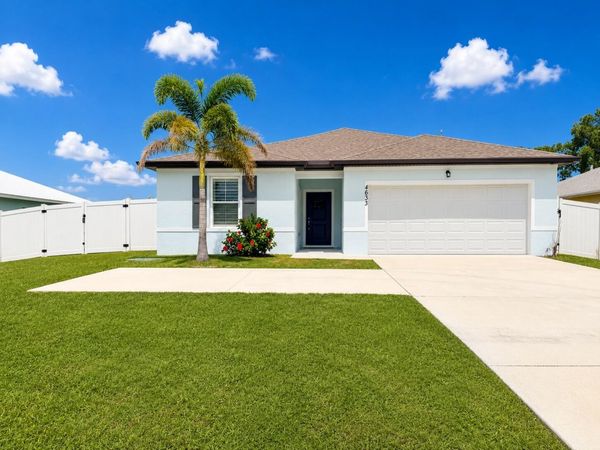 4633 SW Savona Boulevard, Port St. Lucie, FL 34953