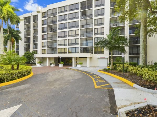 5951 Wellesley Park Drive, Unit 304, Boca Raton, FL 33433