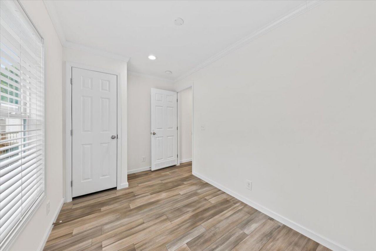 1156 Russell Drive Photo 18