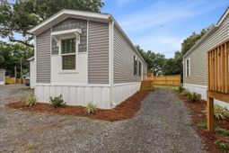 1156 Russell Drive photo 4