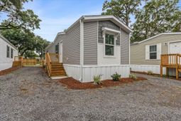 1156 Russell Drive photo 4