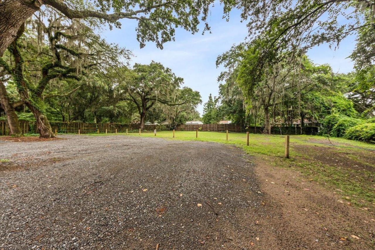 1156 Russell Drive Photo 33