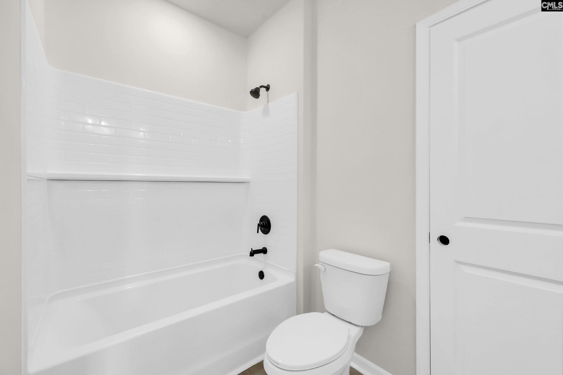 2181 Allan Crest Road  Photo 8