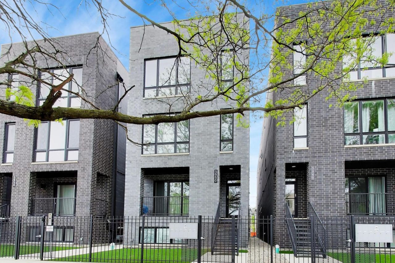 4117 S Indiana Avenue , Unit 1R, Chicago, IL 60653 Main Photo