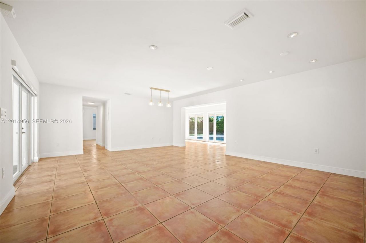 512 Warren Ln , Key Biscayne, FL 33149 Photo