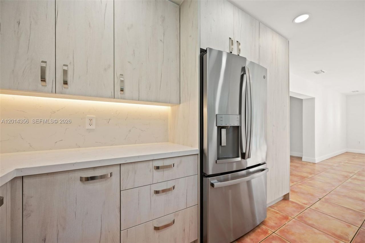 512 Warren Ln , Key Biscayne, FL 33149 Photo