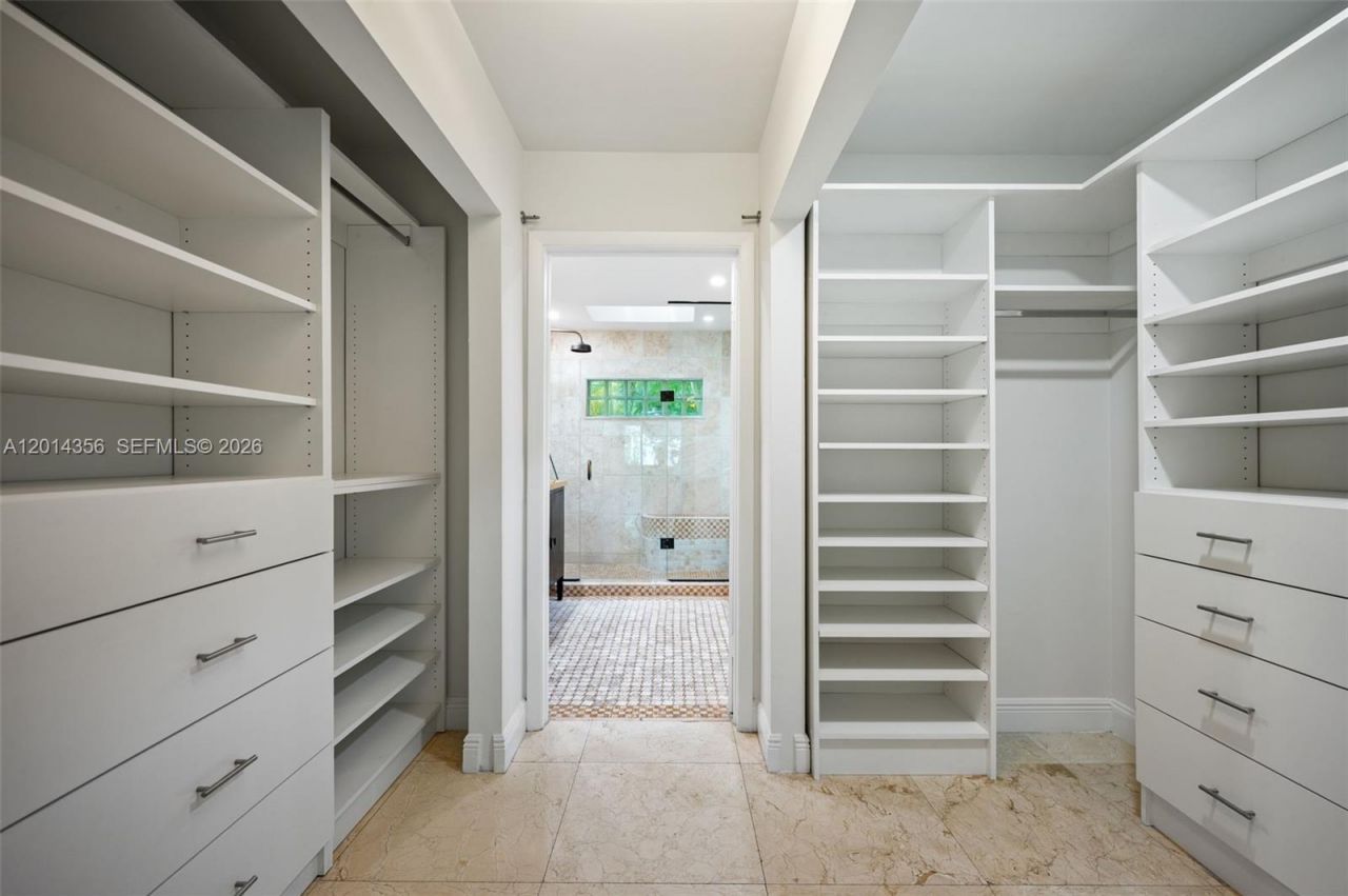 512 Warren Ln , Key Biscayne, FL 33149 Photo