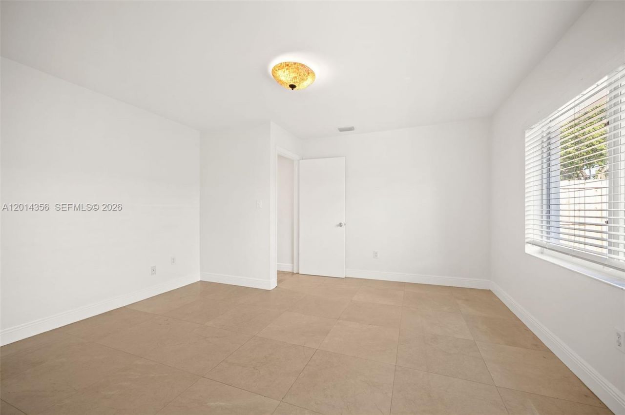 512 Warren Ln , Key Biscayne, FL 33149 Photo