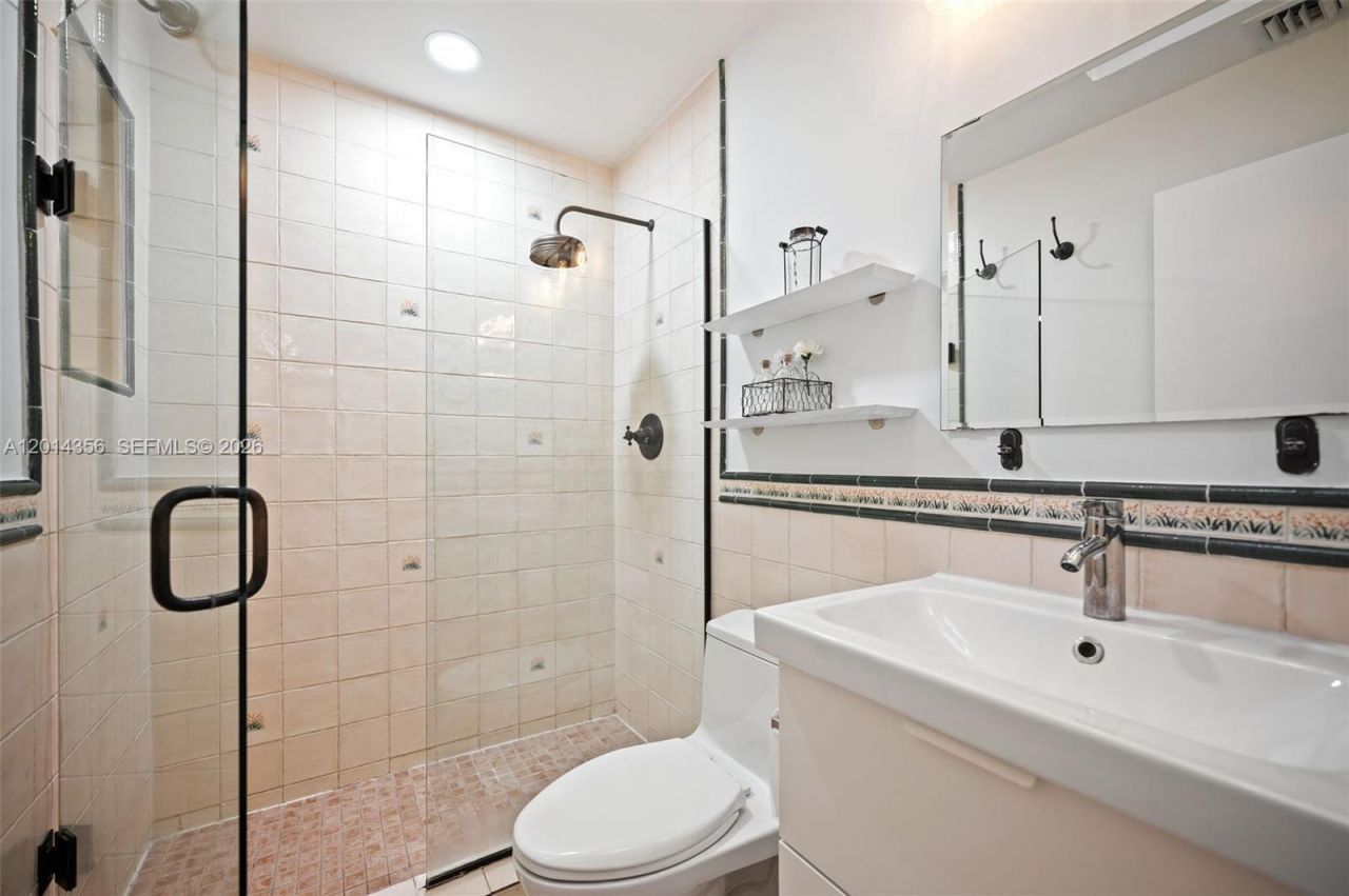 512 Warren Ln , Key Biscayne, FL 33149 Photo