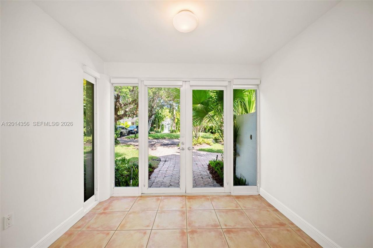 512 Warren Ln , Key Biscayne, FL 33149 Photo