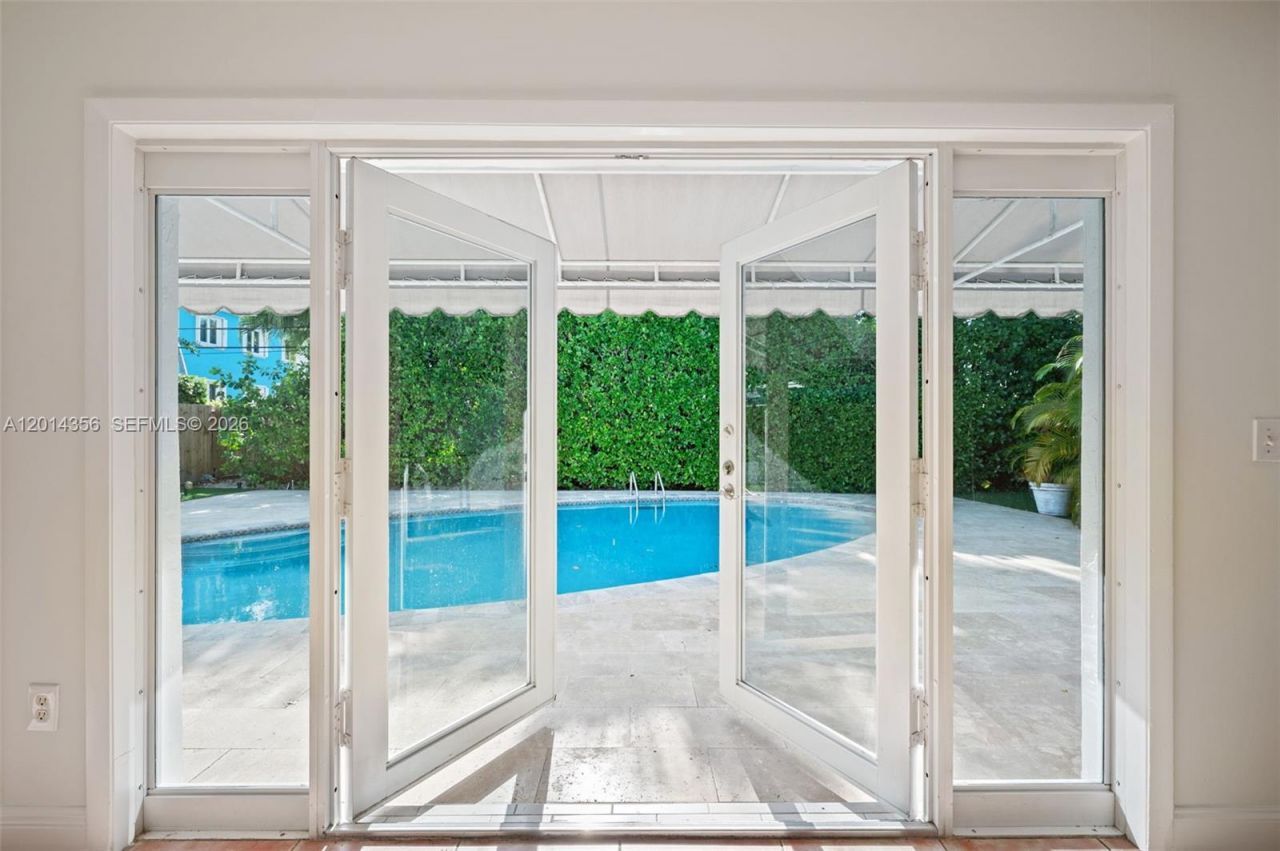 512 Warren Ln , Key Biscayne, FL 33149 Photo