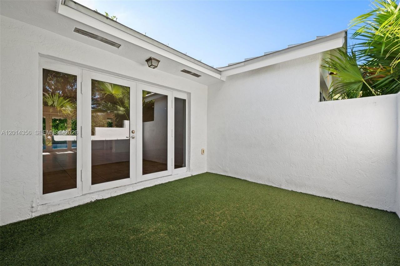512 Warren Ln , Key Biscayne, FL 33149 Photo