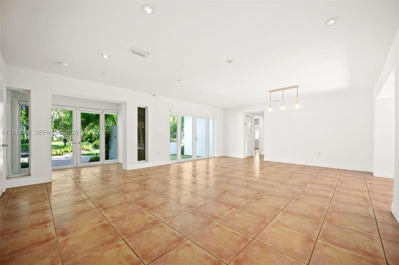 512 Warren Ln , Key Biscayne, FL 33149 Photo