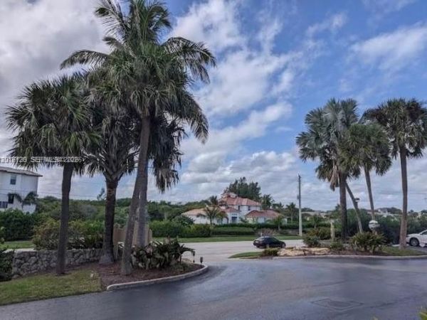 1357 NE Ocean Blvd , Unit 311, Stuart, FL 34996