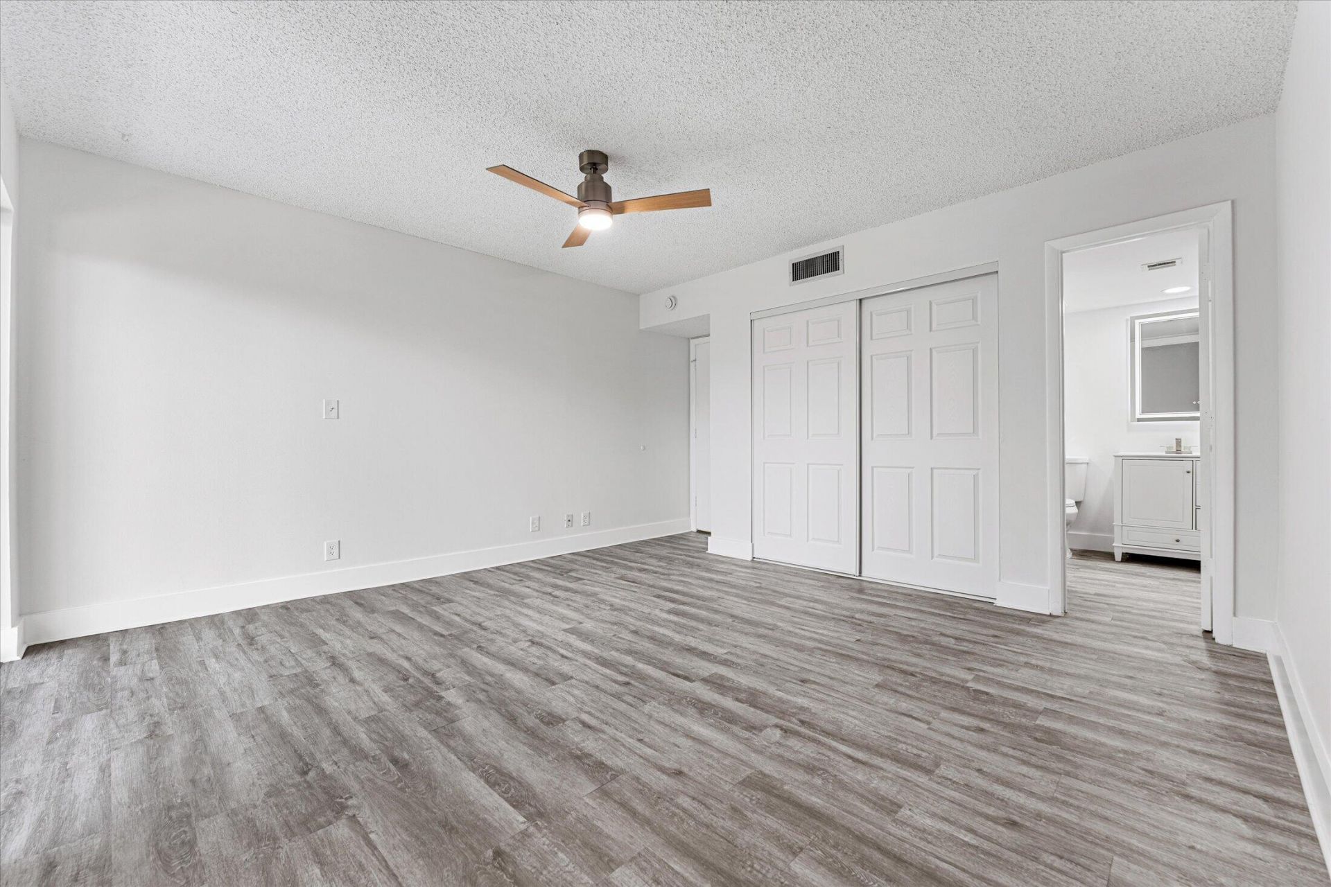 200 Jacaranda Country Club Drive Drive, Unit 3c, Plantation, FL 33324 Photo