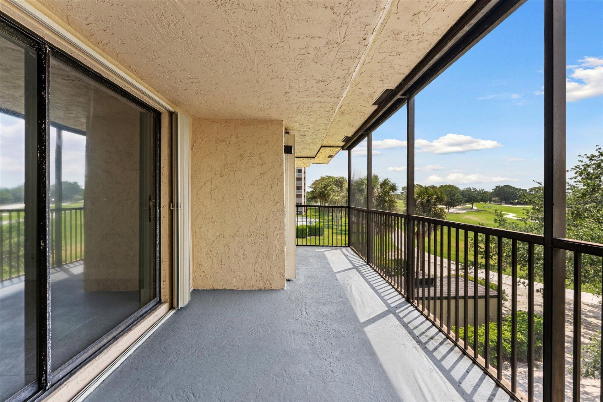 200 Jacaranda Country Club Drive Drive, Unit 3c, Plantation, FL 33324 Photo