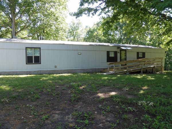 862 Chambers Spring Rd , Waverly, TN 37185