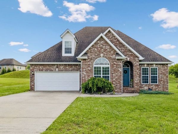 145 Auburn Hills Dr, Woodbury, TN 37190