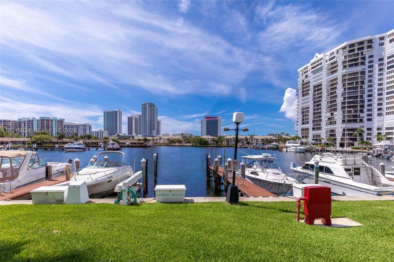 600 Three Islands Blvd , Unit 212, Hallandale Beach, FL 33009 Photo